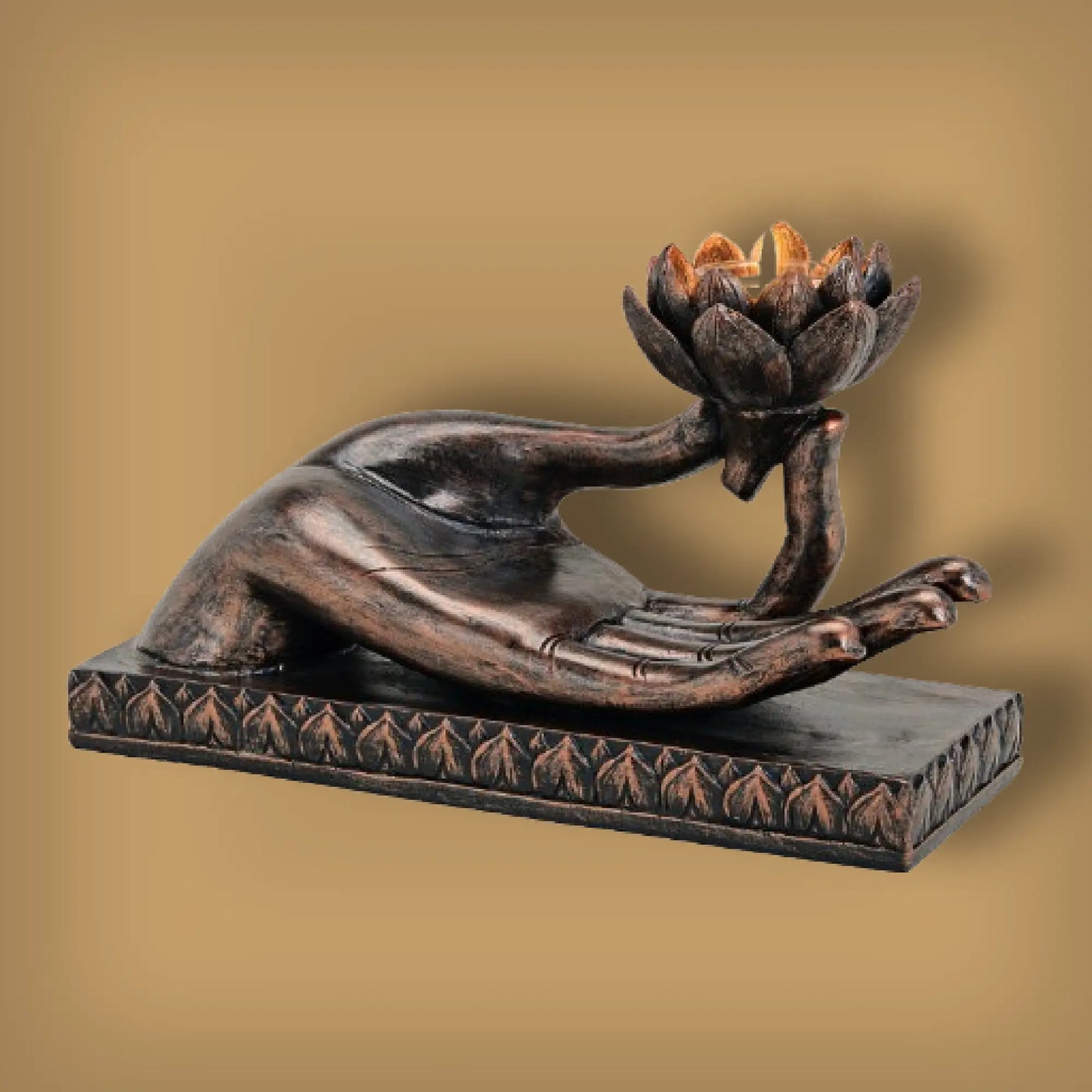 Buddha Hand mit Teelichthalter