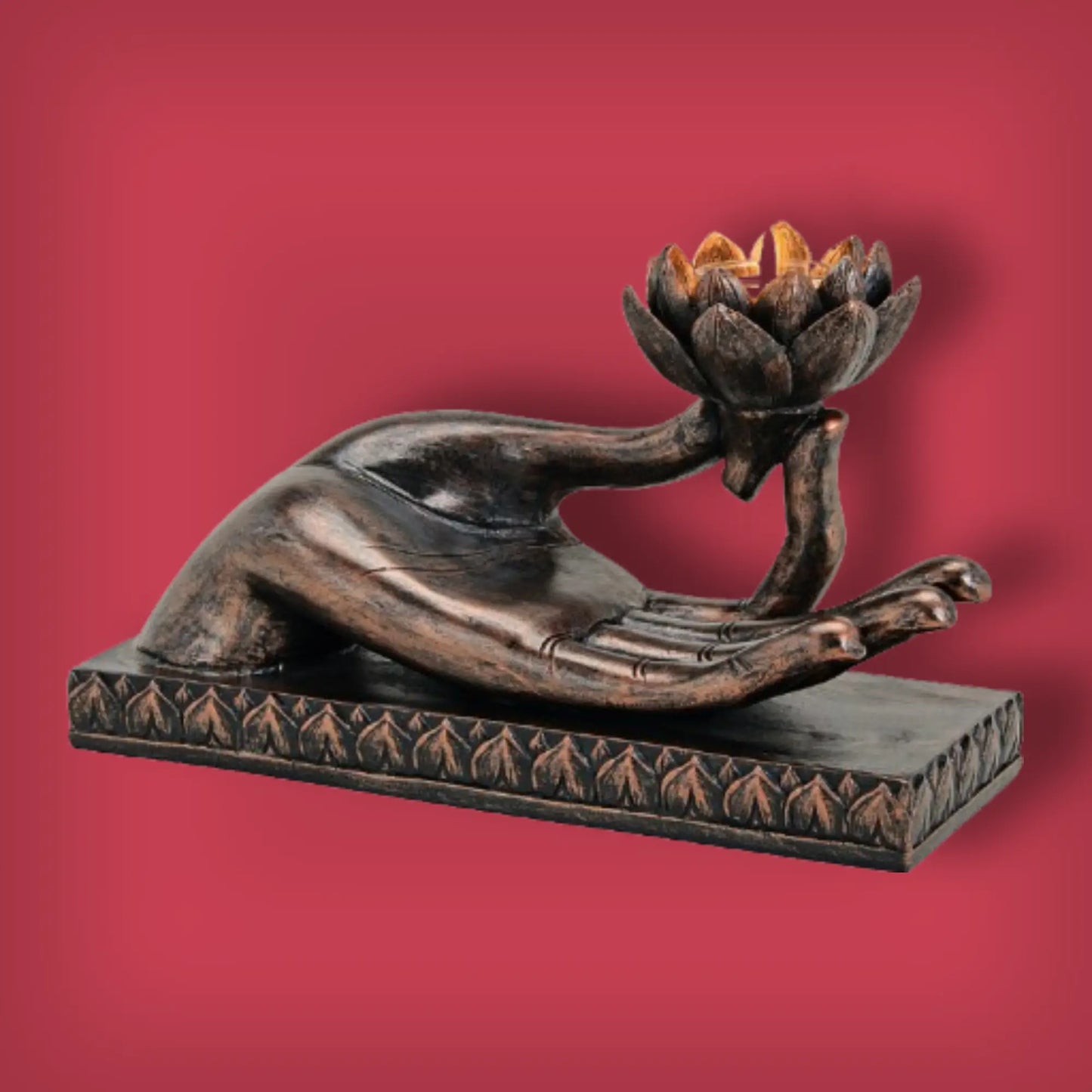 Buddha Hand mit Teelichthalter